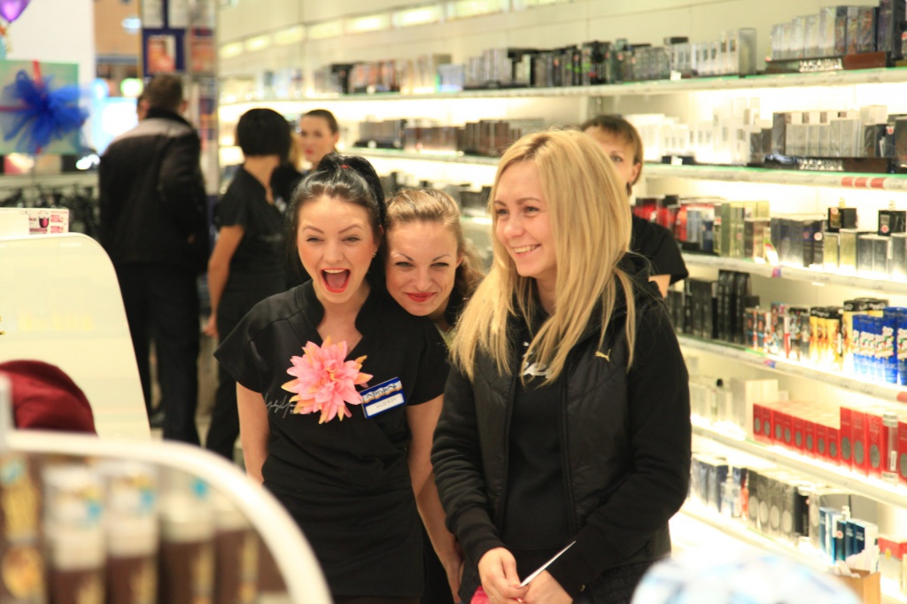 R7osYw0vh-U.jpg R7osYw0vh-U.jpg